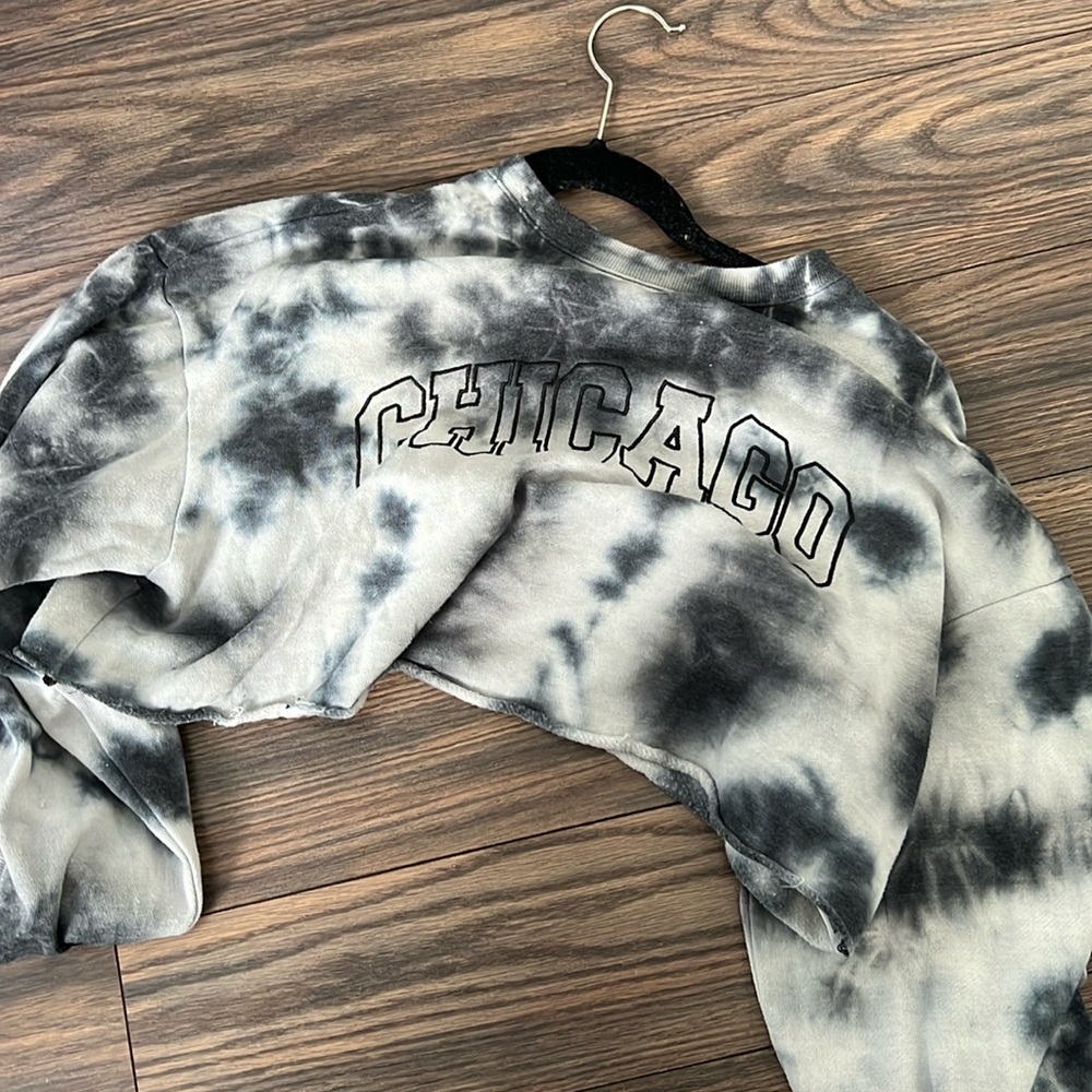 Crop crew neck